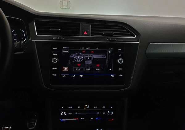 Volkswagen Tiguan cena 124999 przebieg: 108000, rok produkcji 2022 z Gdańsk małe 781